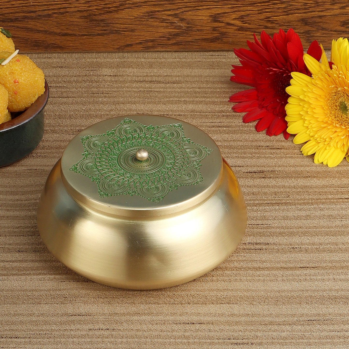 Dohar Brass Flat base Jar (Green)