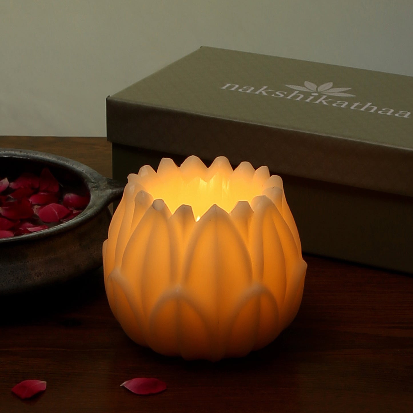 Lotus Candle votive- Large (Ivory White)