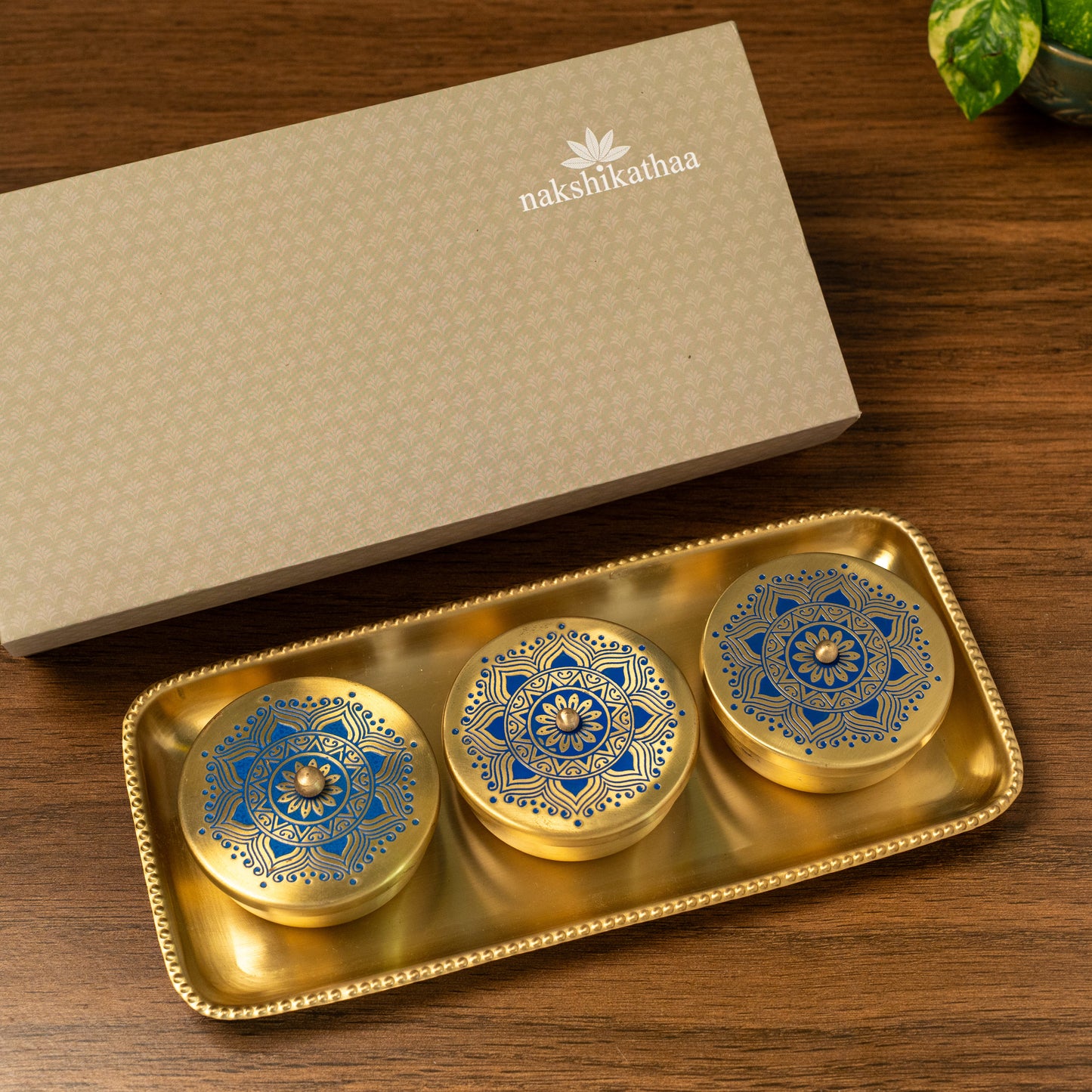 Utsav Brass Nut Bowl set of 3 with Brass Tray