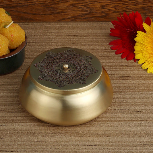 Dohar Brass Flat base Jar (Maroon)