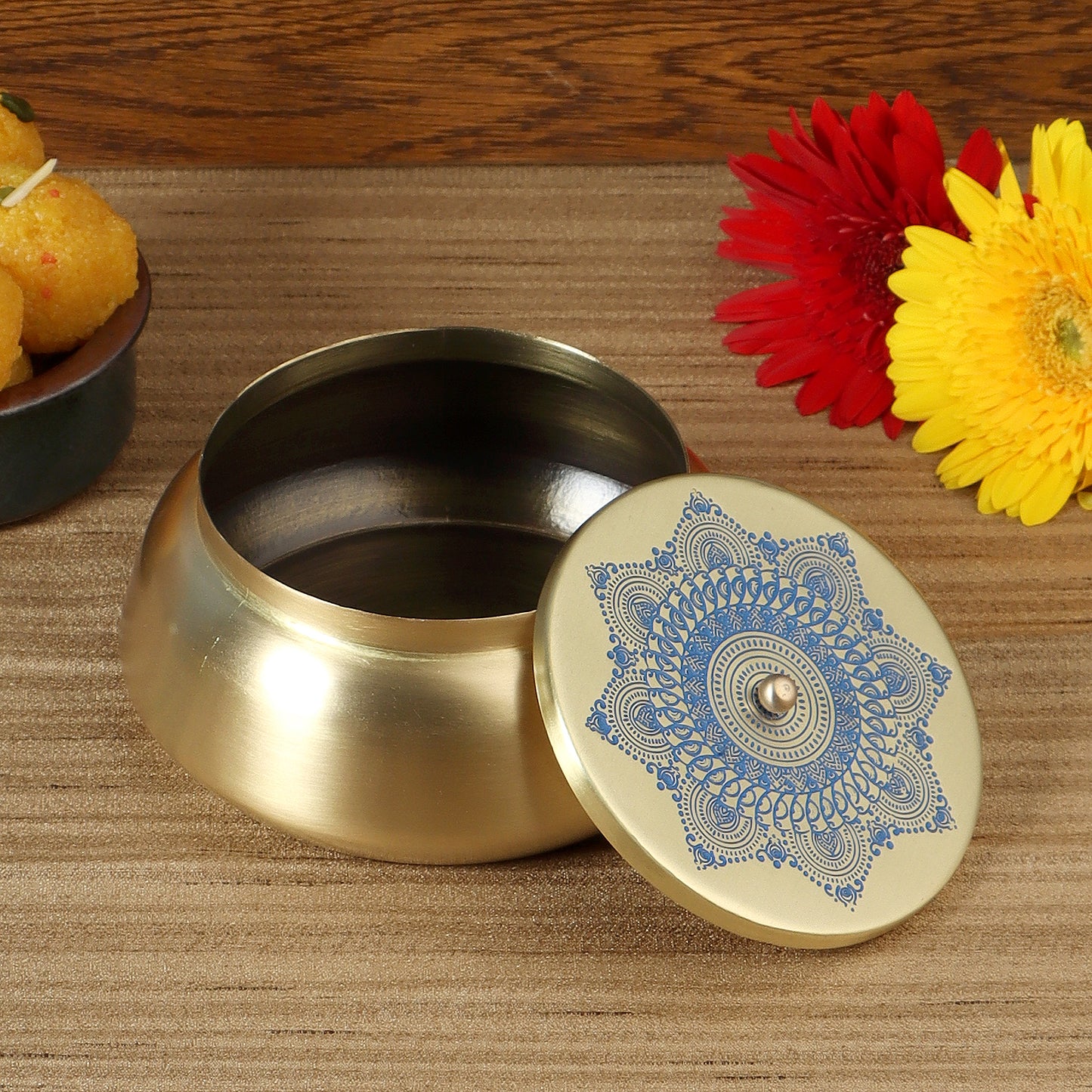Dohar Brass Flat base Jar (Blue)