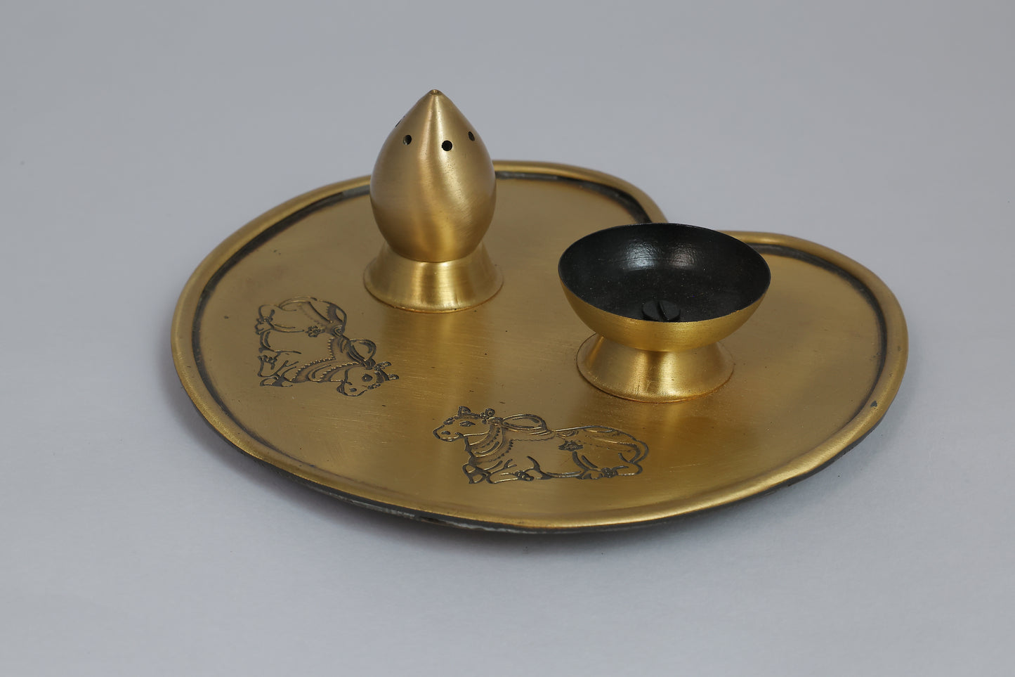 Nandi Lotus Brass Incense Gift Set (Gold & Antique)
