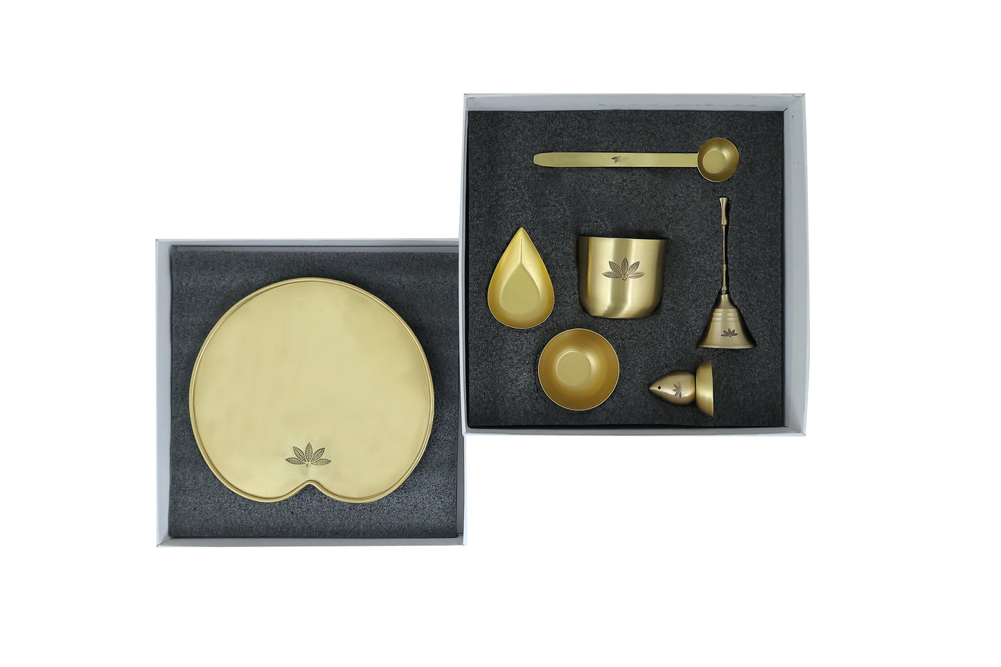 Nakshikathaa Lotus Brass Pooja Thaali Set (Gold & Antique)