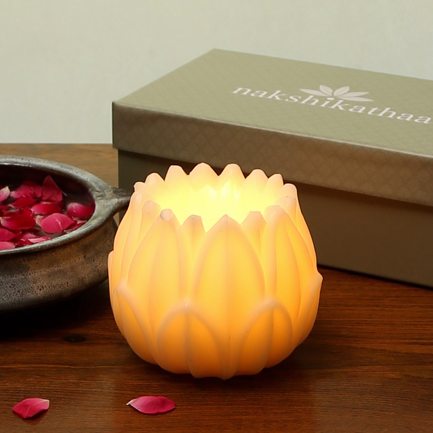 Lotus Candle votive- Large (Ivory White)