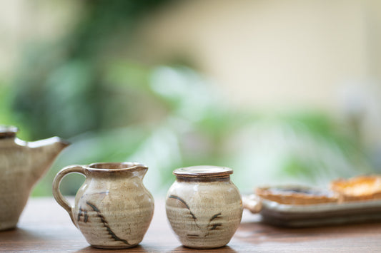 Studio Pottery Sugar Pot and Milk Jug Set (Off White & Brown)