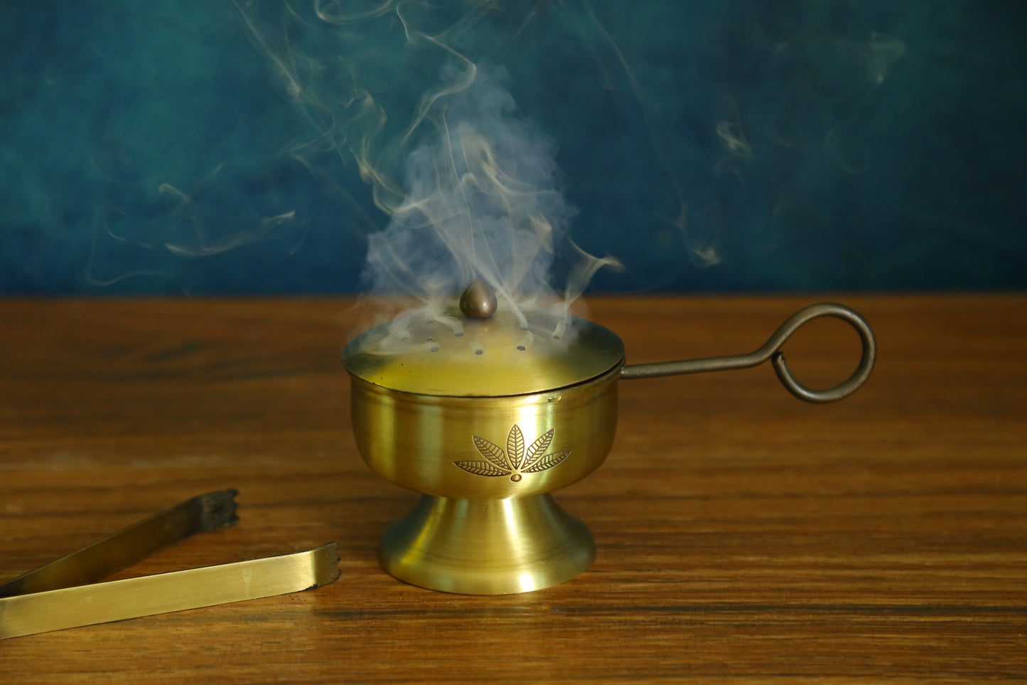 Nakshikathaa Brass Fumer (Gold & Antique)